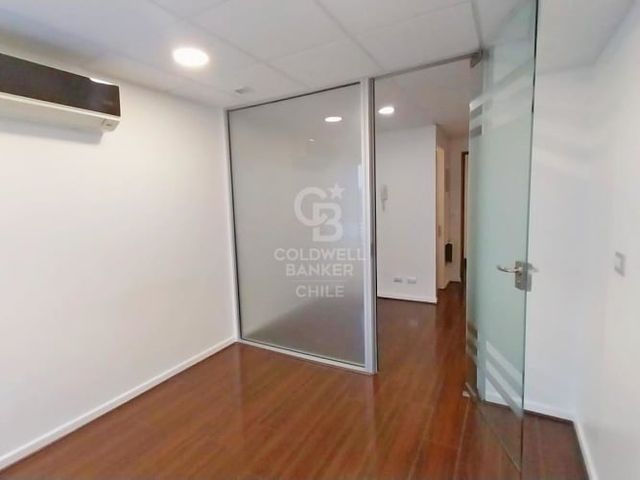Oficina en exclusivo sector empresarial
