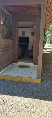 Pucón, amplias cabañas, piscinas, quinchos, tenis