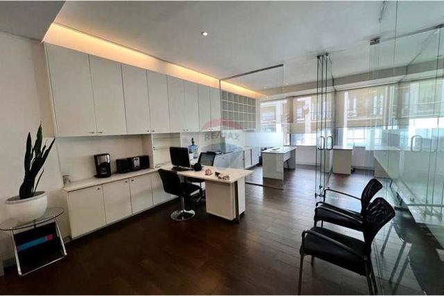 Moderna remodelada y amoblada