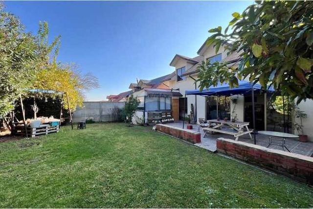 4 dorm amplia y luminosa. gran parque.