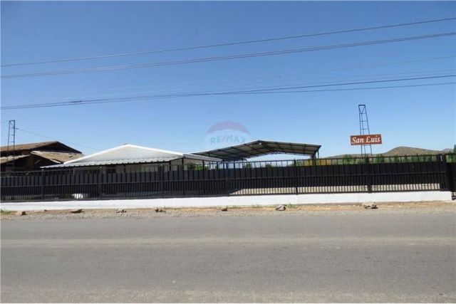 Oportunidad  terreno uso comercial y habitacional