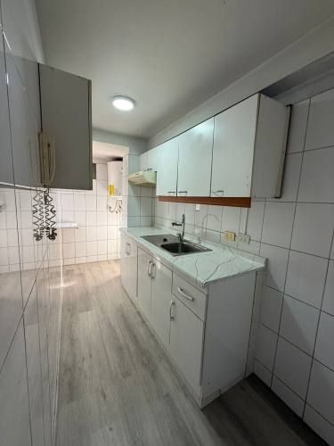 Departamento en venta c/ estacionamiento en San Isidro