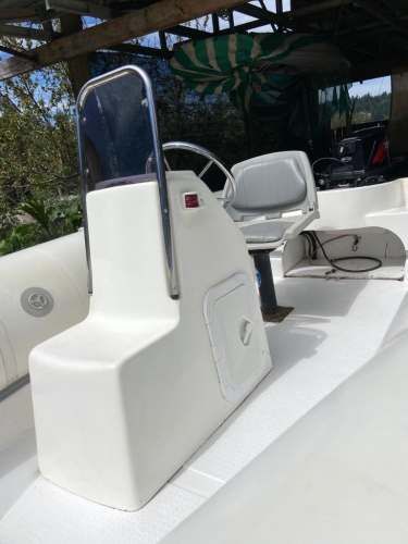 Bote semirigido como nuevo