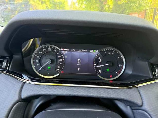 Land Rover Evoque Dynamic SE R (2024)