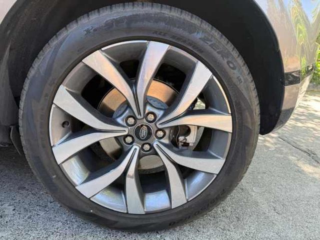 Land Rover Evoque Dynamic SE R (2024)