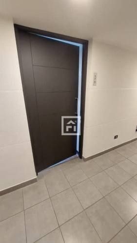 DEPTO TIPO MARIPOSA TOTALMENTE CON ESTACIONAMIENTO