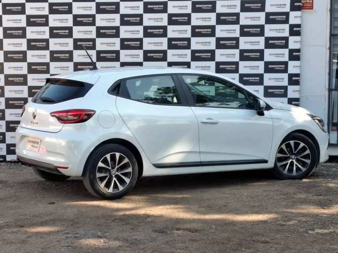 RENAULT CLIO 2022