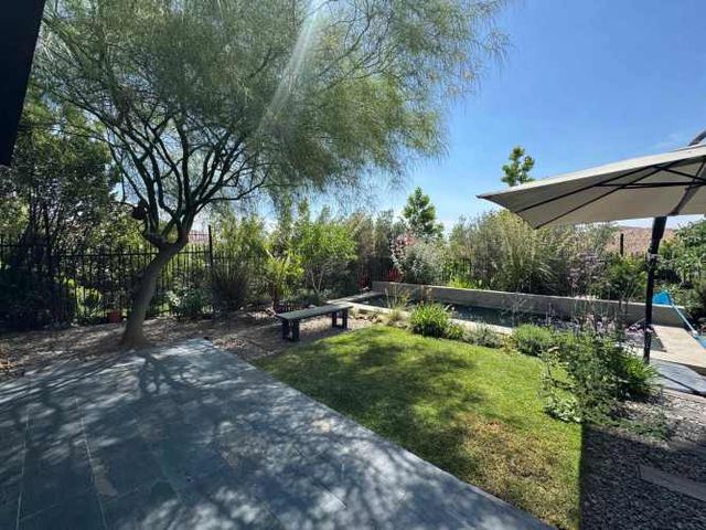 Exclusiva Casa Amoblada en Condominio (127626)