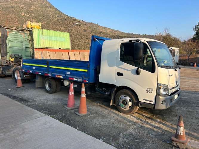 Se vende Camión Hino 2022