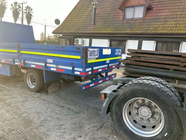 Se vende Camión Hino 2022