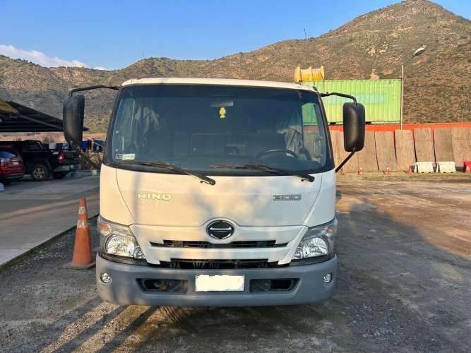 Se vende Camión Hino 2022