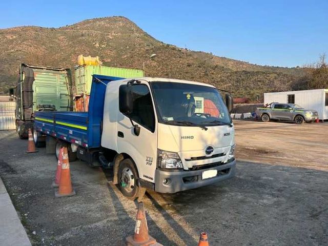 Se vende Camión Hino 2022