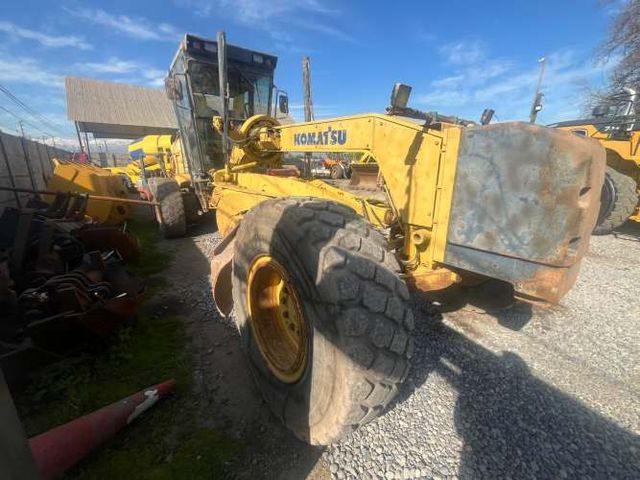 Motoniveladora Komatsu GD675 - 2011