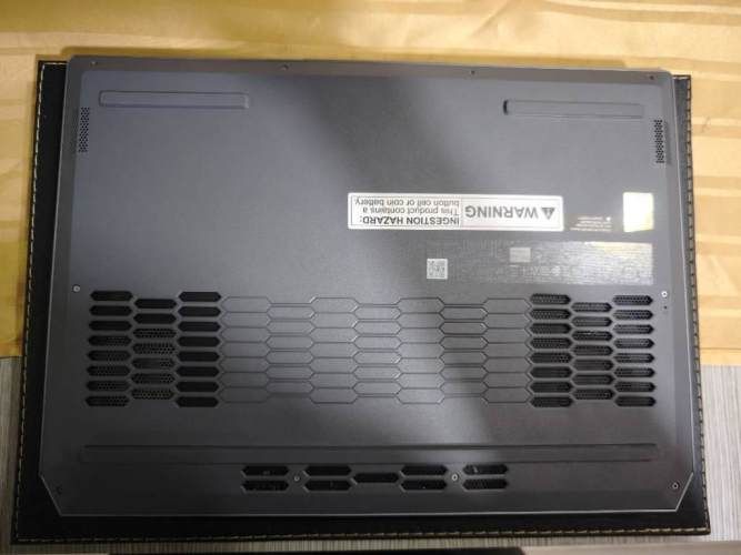 Se vende notebook Lenovo LOQ Nuevo con Boleta NO CONVERSABLE