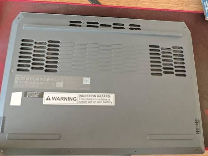 Se vende notebook Lenovo LOQ Nuevo con Boleta NO CONVERSABLE