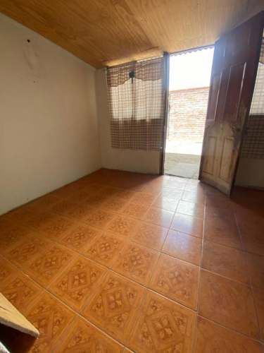 ¡CASA EN PUDAHUEL SUR: OPORTUNIDAD ÚNICA!