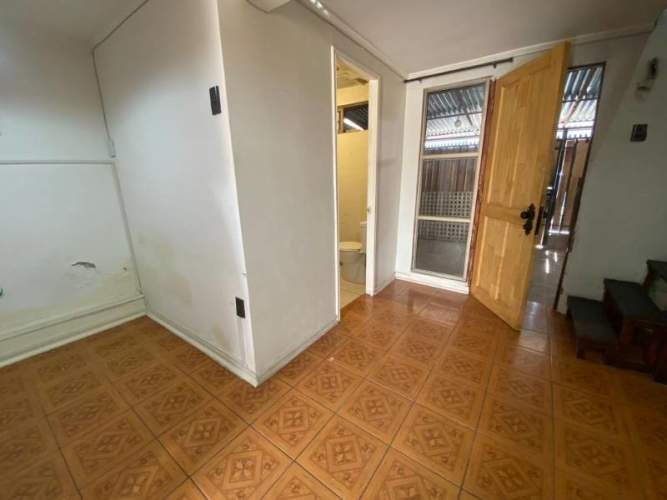 ¡CASA EN PUDAHUEL SUR: OPORTUNIDAD ÚNICA!