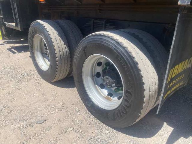 CAMION CON PLUMA Marca VOLKSWAGEN Modelo CONSTELLATION 26.280 DC Año 2017