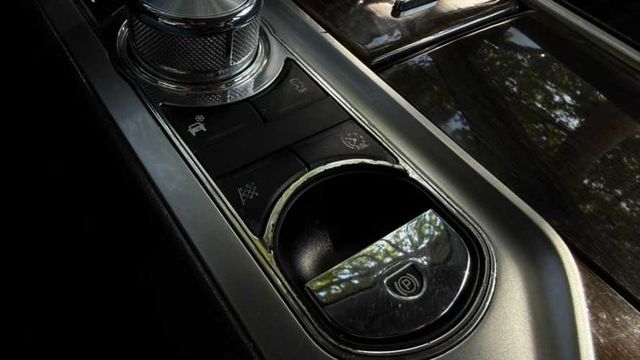 Jaguar XF  R 5.0 Supercharged (2013)