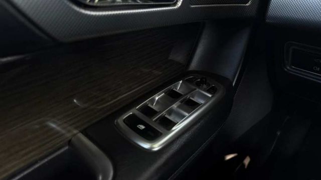 Jaguar XF  R 5.0 Supercharged (2013)