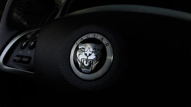 Jaguar XF  R 5.0 Supercharged (2013)