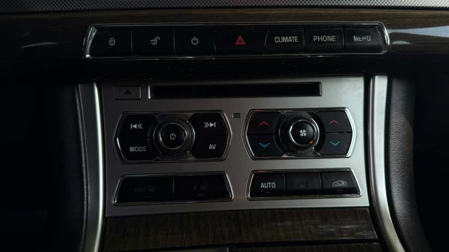 Jaguar XF  R 5.0 Supercharged (2013)