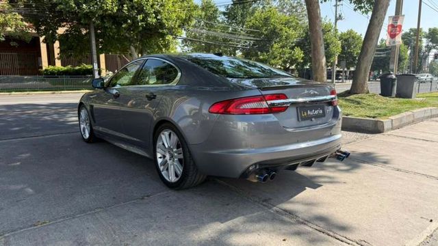 Jaguar XF  R 5.0 Supercharged (2013)