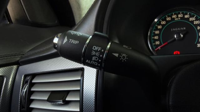 Jaguar XF  R 5.0 Supercharged (2013)