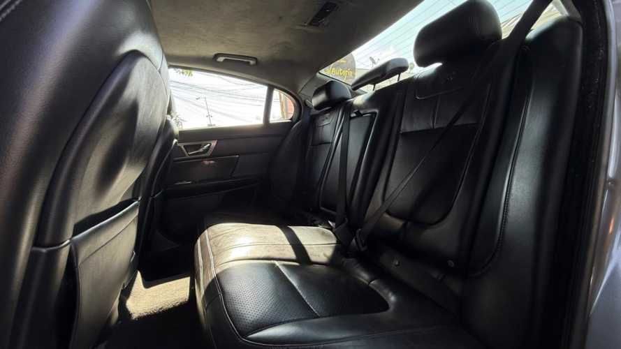 Jaguar XF  R 5.0 Supercharged (2013)