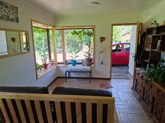 Hermosa casa con orilla de río conquil