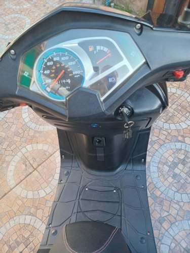 Vendo moto año 2023