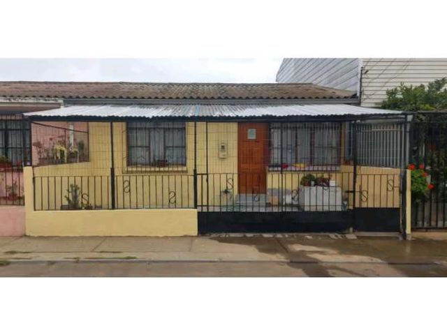 SE VENDE CASA 3 DORMITORIOS GOMEZ CARREÑO