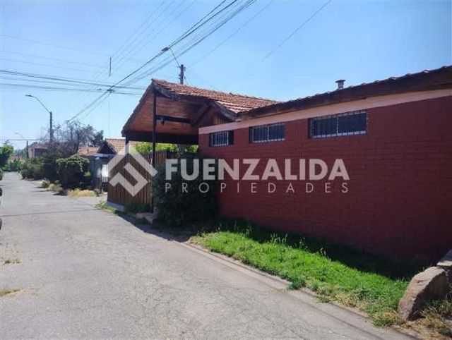 CASA José Miguel Carrera / Manutara / Villa El Encanto