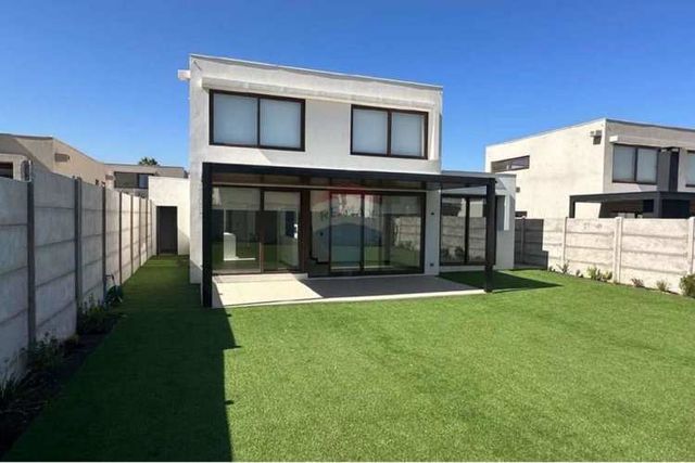 Venta casa no perimetral - aguas claras 3d-3b-2e