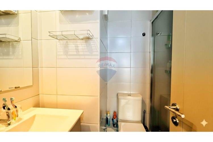 Nuevo precio ! almagro, 2d 2b + est y bod, metro.