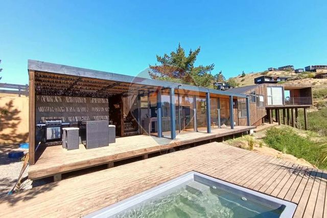 Nueva casa en matanzas con piscina.