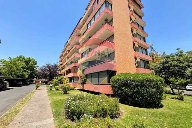 Venta depto 3d-3b manquehue sur con estac.