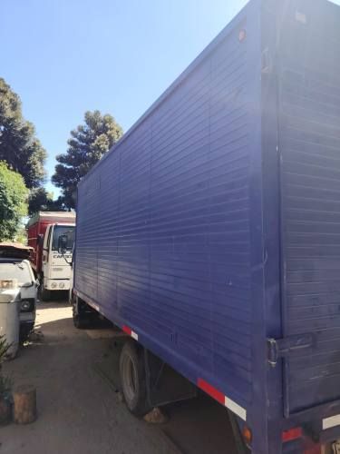 Camión Hino XZU 8.0 2014