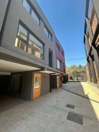 VENTA CASA 3HAB 3BA ÑUÑOA