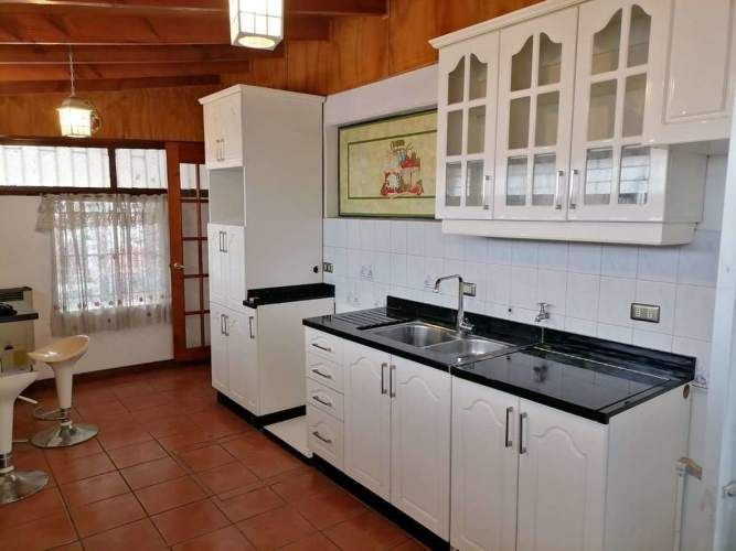 Casa en Venta sector los Heroes Maipu