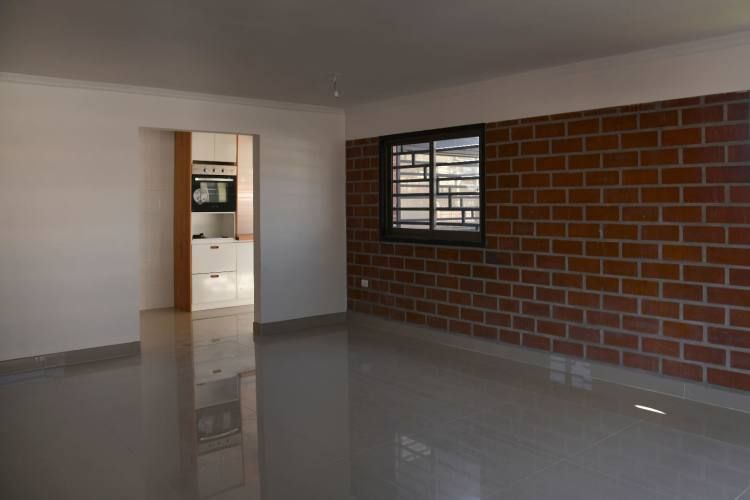 Casa, dos pisos, doble estacionamiento, buen sector, Villa Alemana