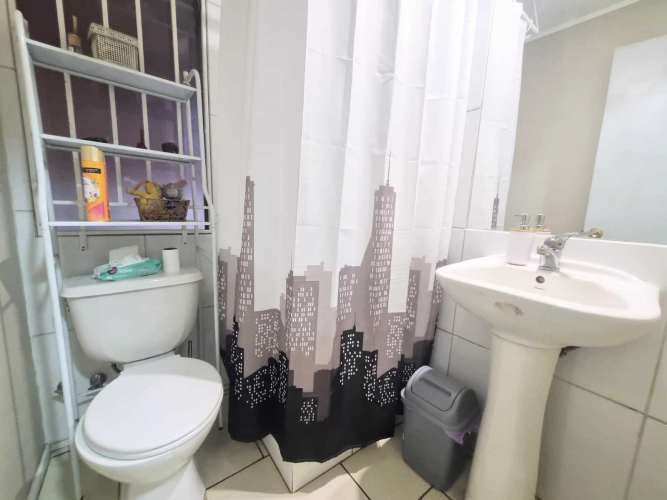 Amplia Casa en sector tranquilo 3d/3b (127860)