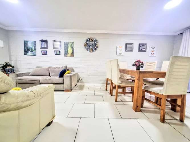 Amplia Casa en sector tranquilo 3d/3b (127860)