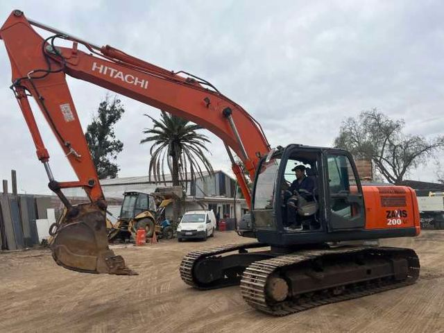 VENDO EXCAVADORA HITACHI ZAXIS 200