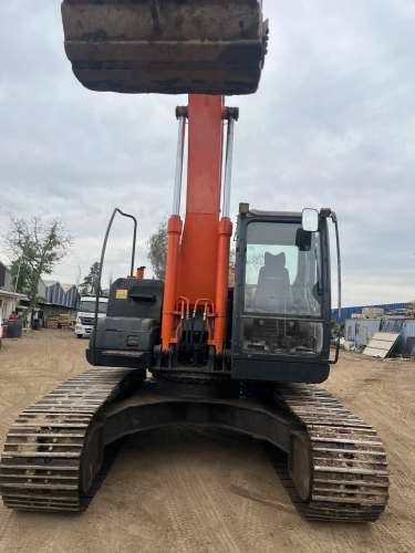 VENDO EXCAVADORA HITACHI ZAXIS 200
