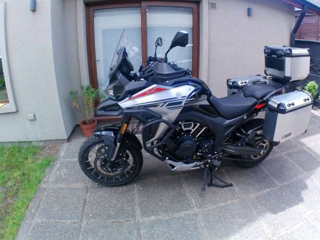 Vendo moto Marca MORBIDELLI , modelo T 1002 VX, año 2025, 1 dueño, sin ningún detalle , papeles al día,  tranferible , CONVERSABLE.