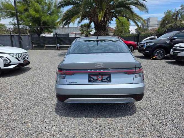 Hyundai accent full 2026 en prenda