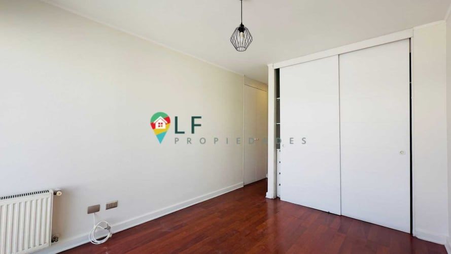 a pasos de Vespucio, luminoso, amplio (127924)