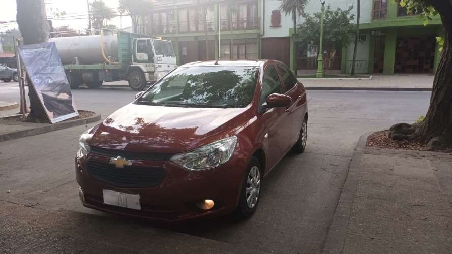 Chevrolet Sail 2022 Rojo Burdeo