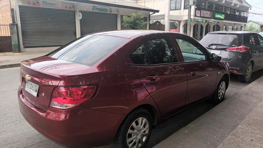 Chevrolet Sail 2022 Rojo Burdeo